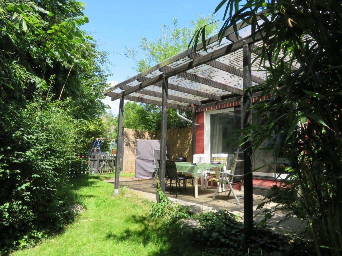 Ferienhaus Auf Vier-Linden-Hof Villa Kuden Ngoại thất bức ảnh